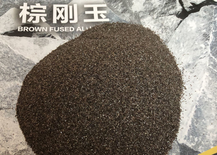 Pour sabler la dureté élevée Brown a fondu la poussière abrasive F20 des médias 120 d'oxyde d'aluminium